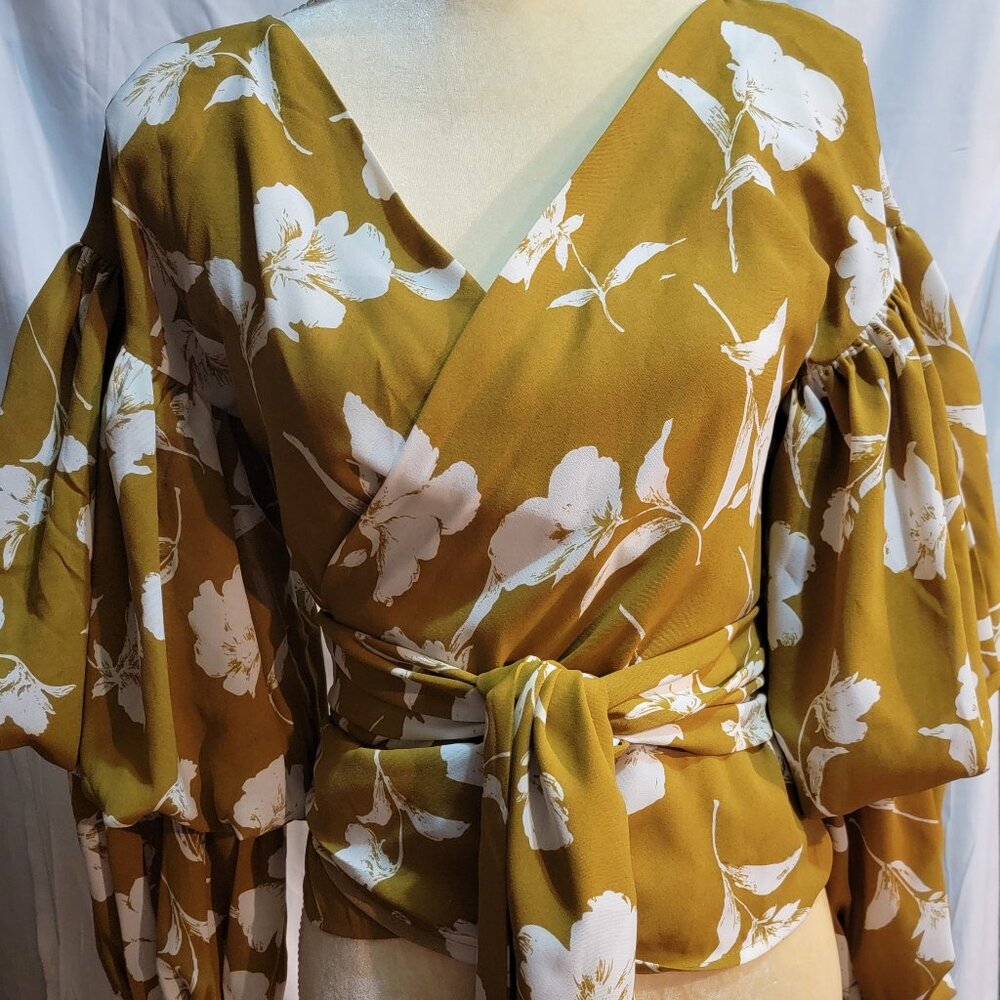 GRACIA - Tiered Ballon Sleeve Floral Print Wrap Top